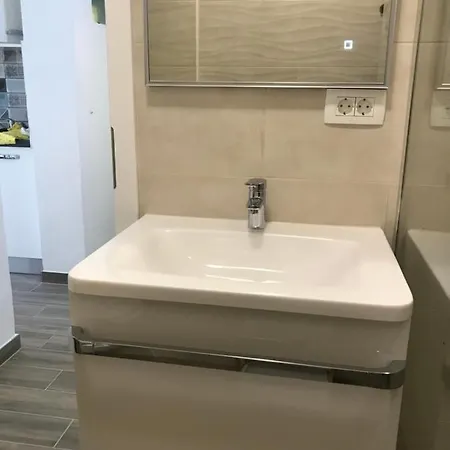 Lena Appartement *