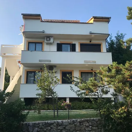 Lena Appartement *