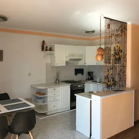 Lena Appartement *