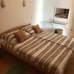 Lena Апартаменты