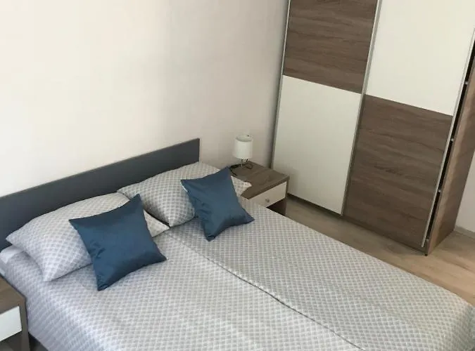 Lena Apartament