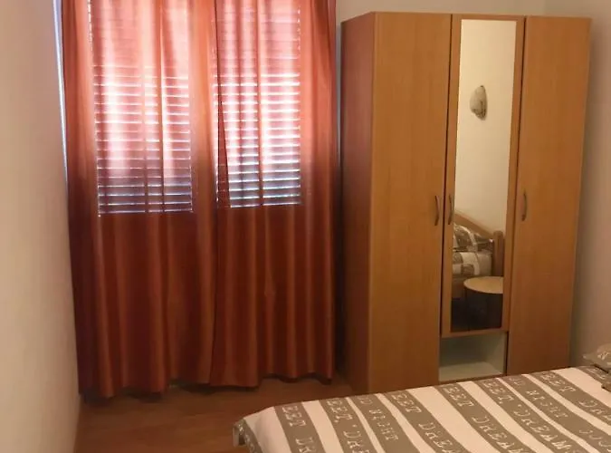 Lena Apartman Baška